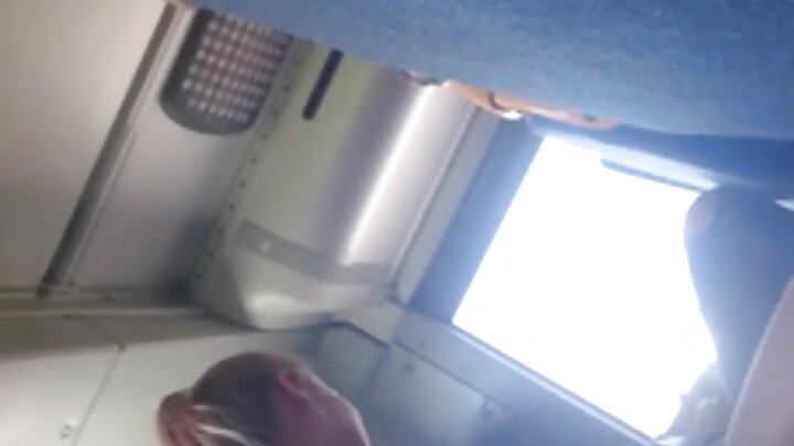 ספורטאית רזה אריה ולנסיה מזיין את המאמן שלה