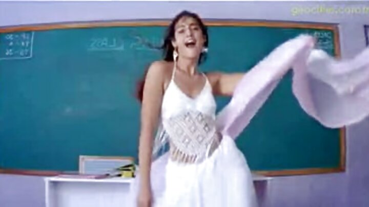 פורנו POV לוהט עם שלוש בנות